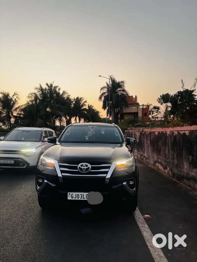 Toyota Fortuner Diesel 2019 Mt Black Lover