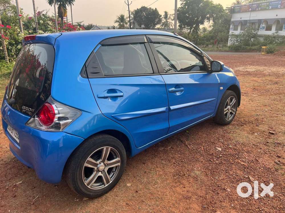 Honda Brio V Mt, 2014, Petrol