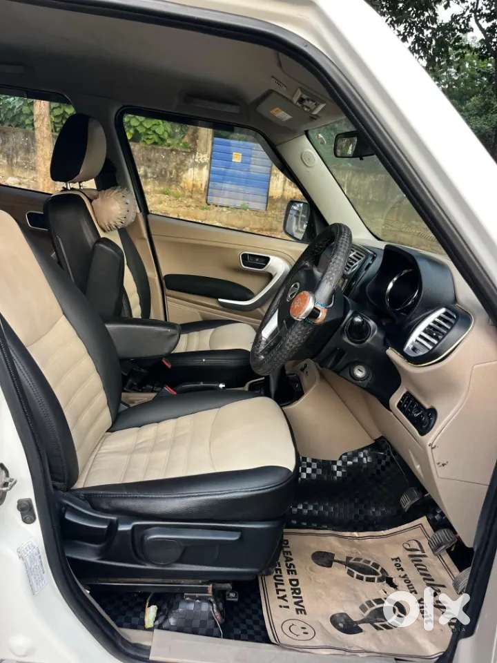Mahindra Tuv 300 T10, 2018, Diesel