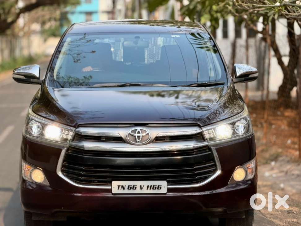 Toyota Innova Crysta 2.8z Automatic, 2016, Diesel