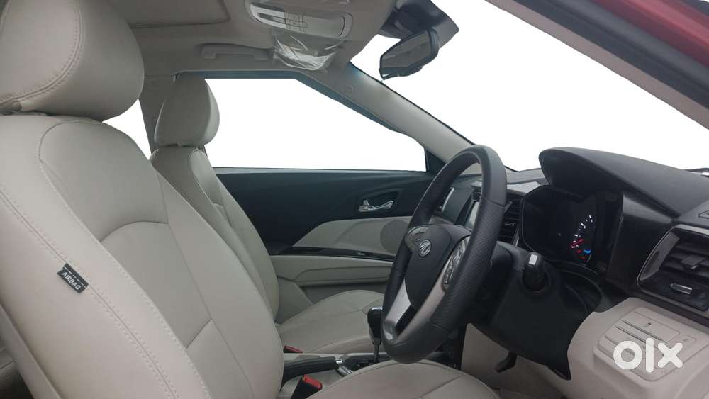 Mahindra Xuv300 1.2 W8 (o) Amt Petrol, 2022, Petrol