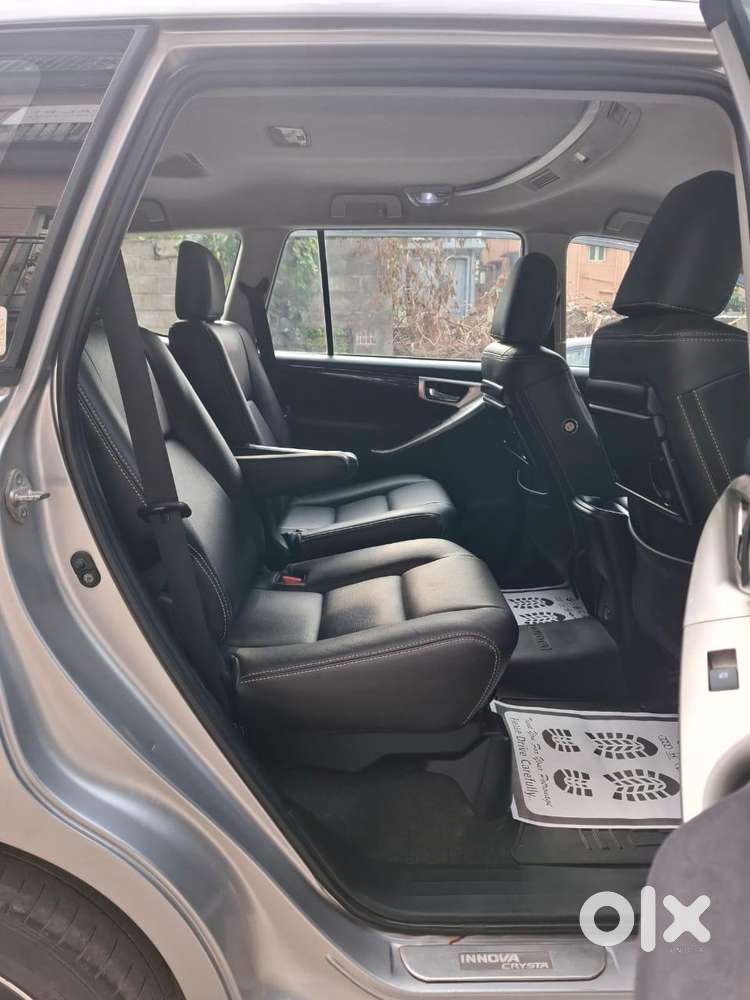 Toyota Innova Crysta 2.4 V 7 Str, 2016, Diesel