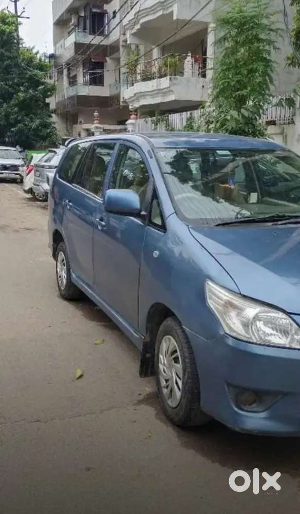 Toyota Innova 2012 Diesel Well Maintained