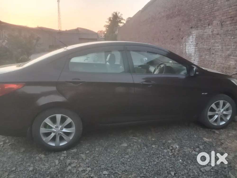 Hyundai Verna 2011 Car