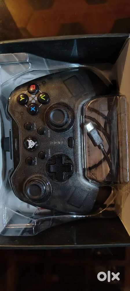 EVOFOX ELITE X GAMING CONTROLLER AND LAPCARE DLITE MINI KEYBOARD