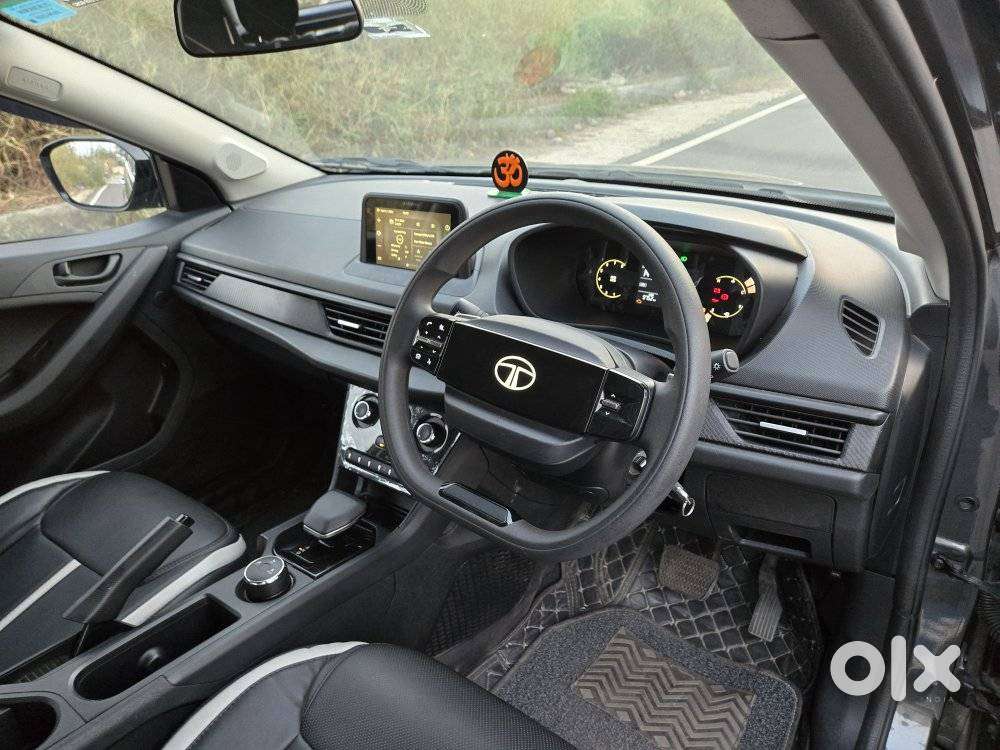 Tata Nexon 1.2 Revotron Xma Amt (s), 2025, Petrol
