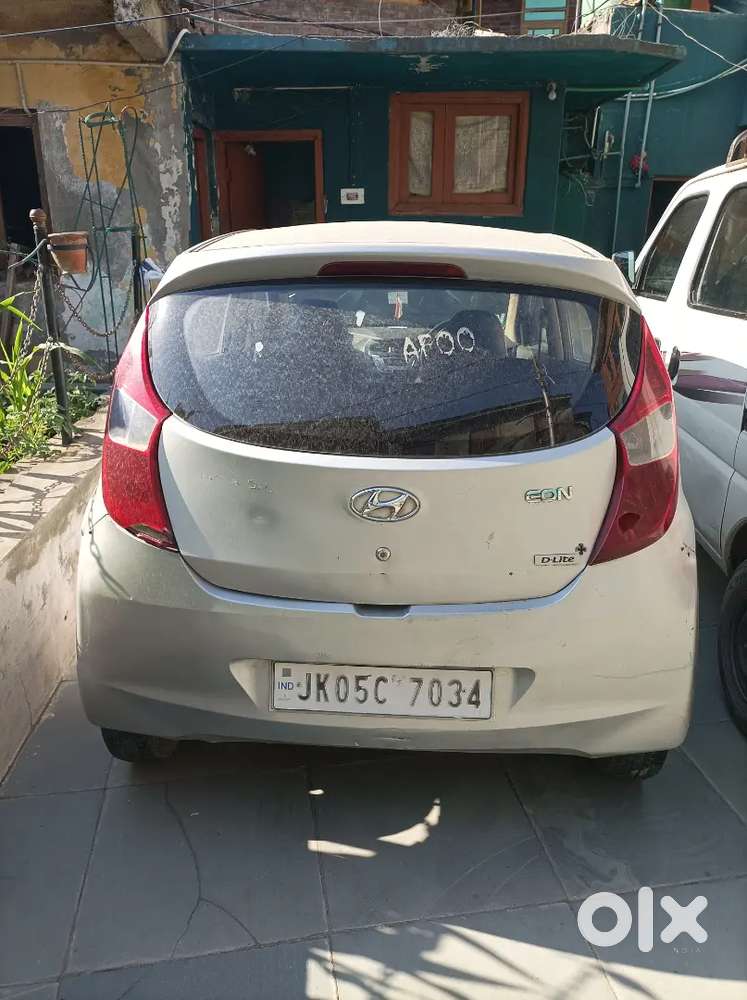 Hyundai Eon 2012 Lpg Well Maintained