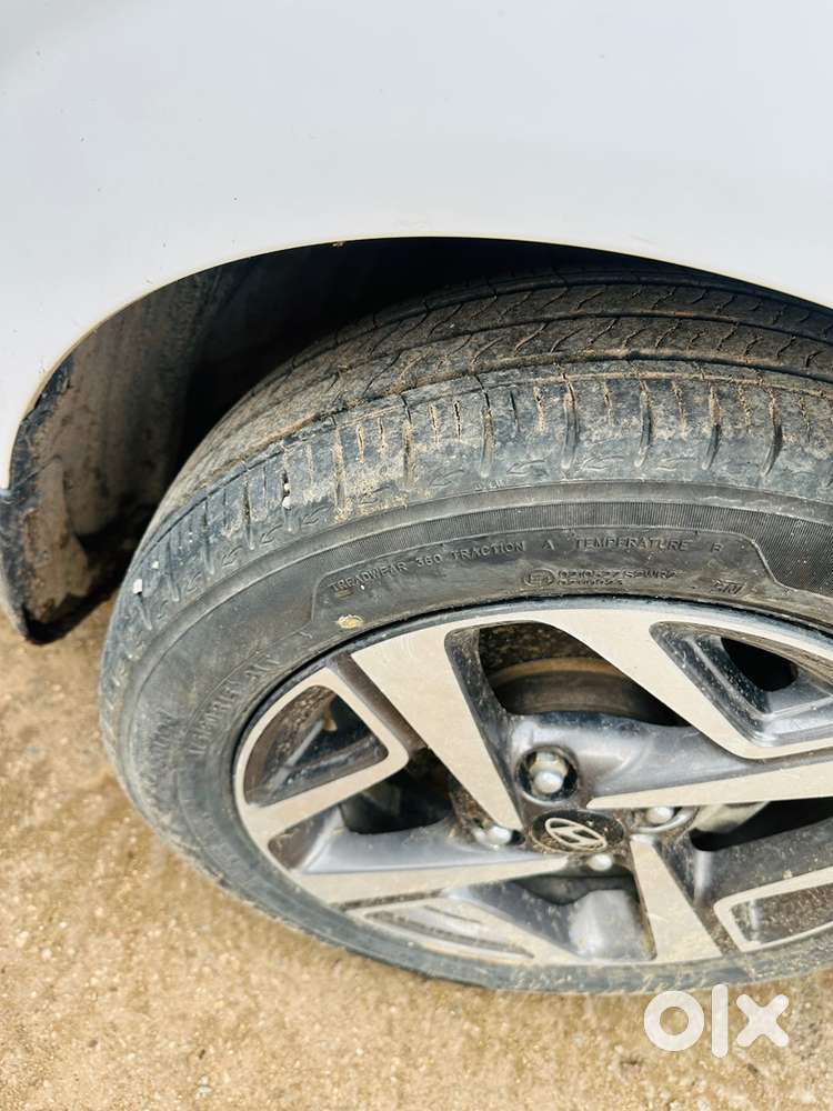 Hyundai Aura 2023 Car