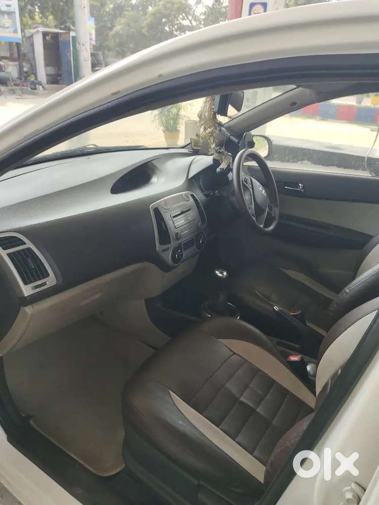 Hyundai I20 Sportz 2012