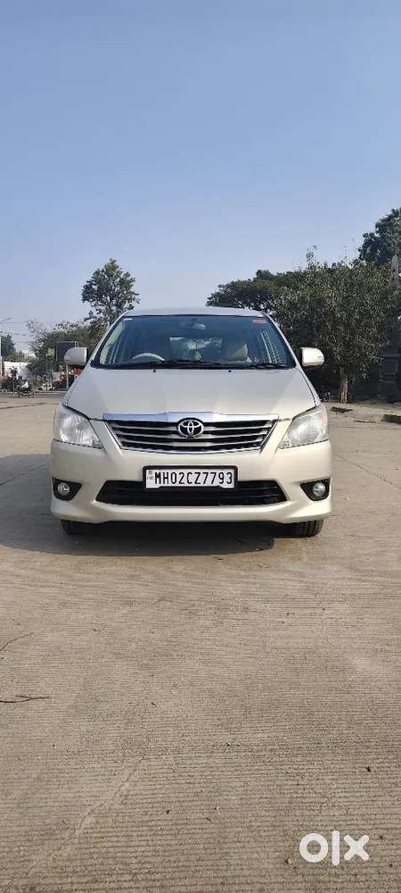 Toyota Innova 2013