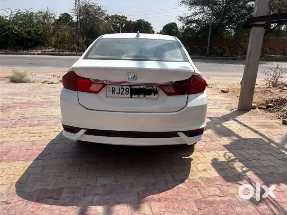Hyundai Xcent 2015 Model