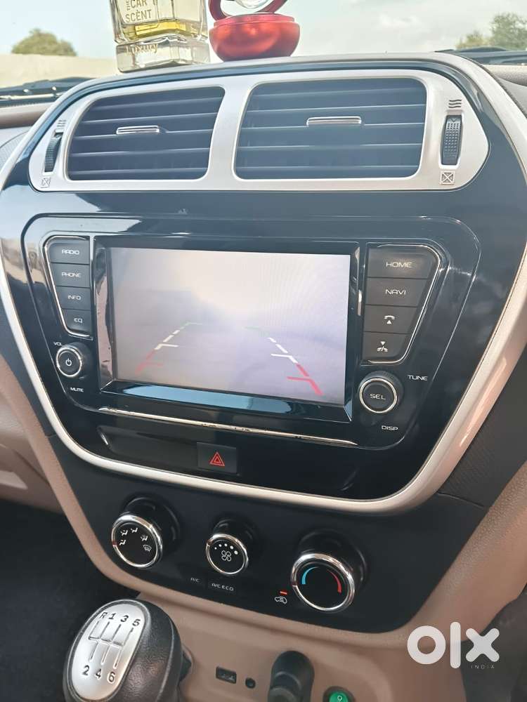 Mahindra Tuv 300 T8, 2018, Diesel