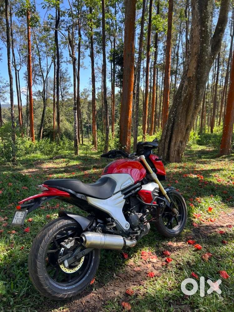 Bike Mahindra Mojo Xt300 Price Mahindra Mojo Xt300 Motorcycles