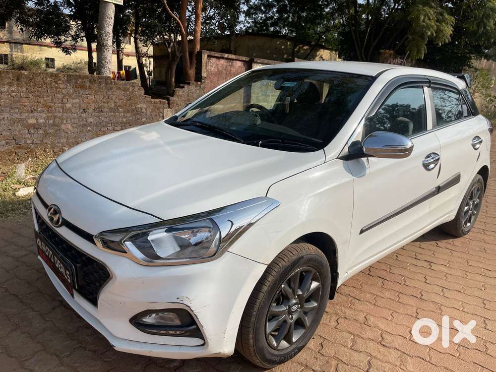 Hyundai I20 Sportz 1.4 At Vtvt, 2019, Petrol