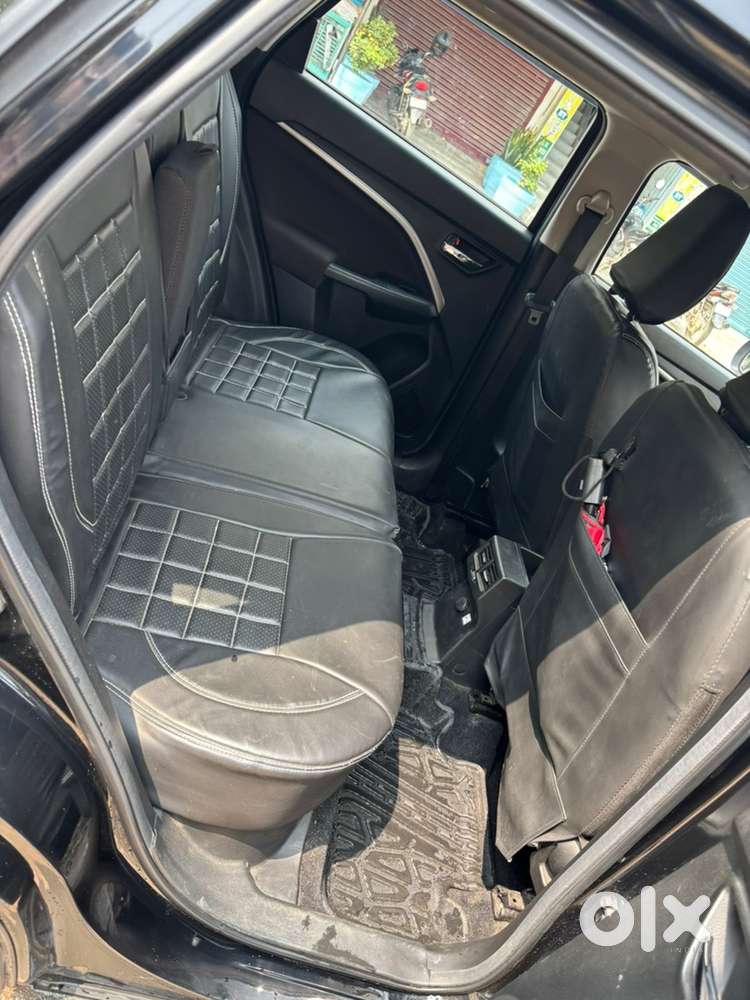 Maruti Suzuki Brezza Zxi Smart Hybrid With Sunroof Only 11000 Km