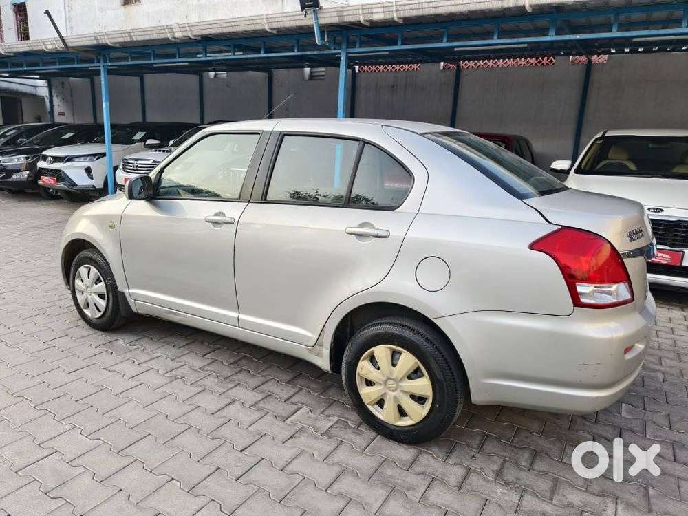 Maruti Suzuki Swift Dzire Vxi, 2011, Petrol