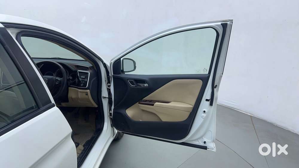 Honda City 1.5 V 4th Gen I-vtec Mt, 2023, Petrol