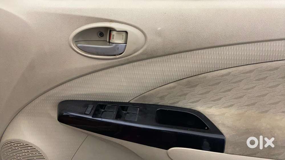 Toyota Etios Liva V Dual Tone, 2019, Petrol