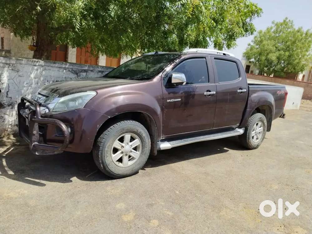 Isuzu V-cross 2020 Diesel Well Maintained