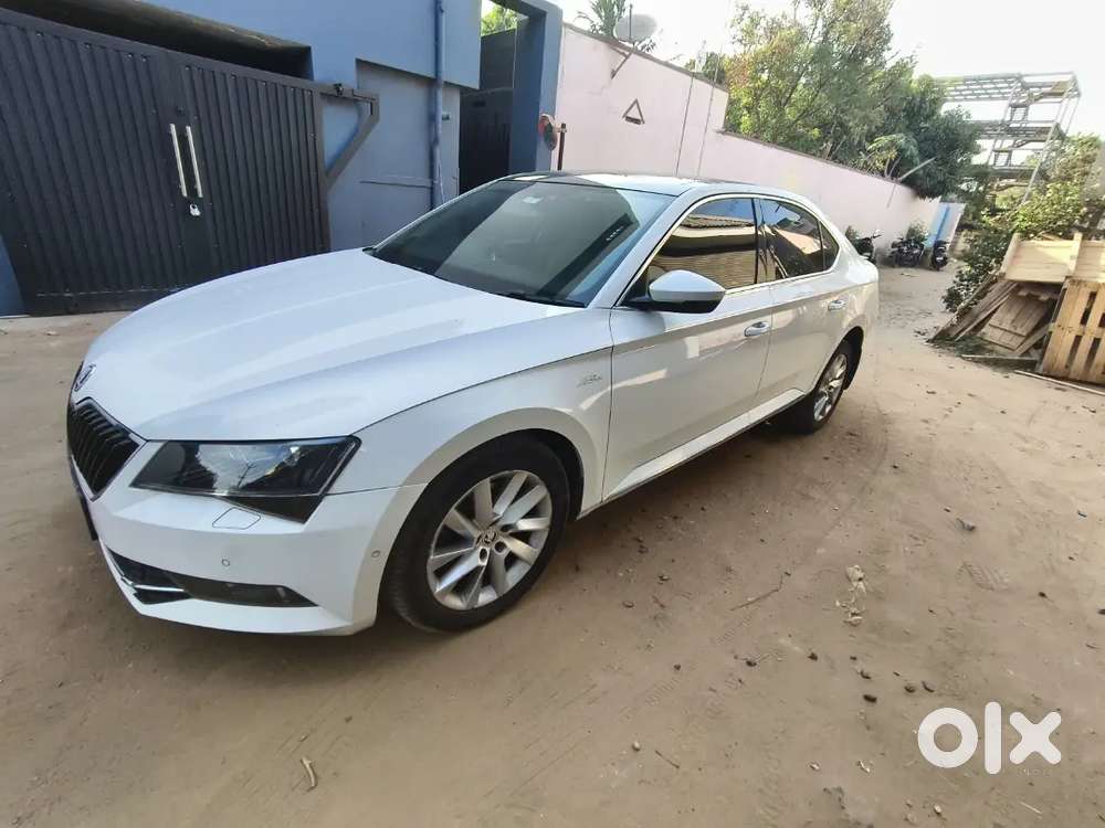 Skoda Superb 2018 Diesel 90000 Km Driven