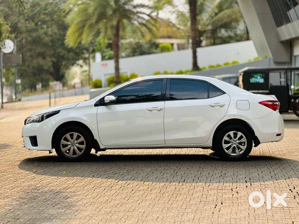 Toyota Corolla Altis 2013-2017 D-4d Js, 2014, Diesel