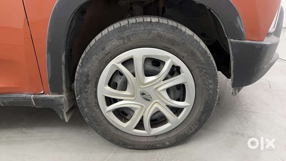 Mahindra Kuv 100 Mfalcon G80 K4 Plus, 2016, Petrol