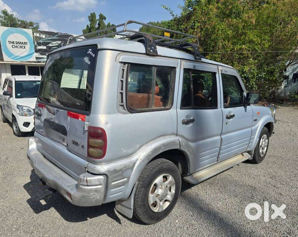 Mahindra Scorpio 2.6 Glx, 2003, Diesel