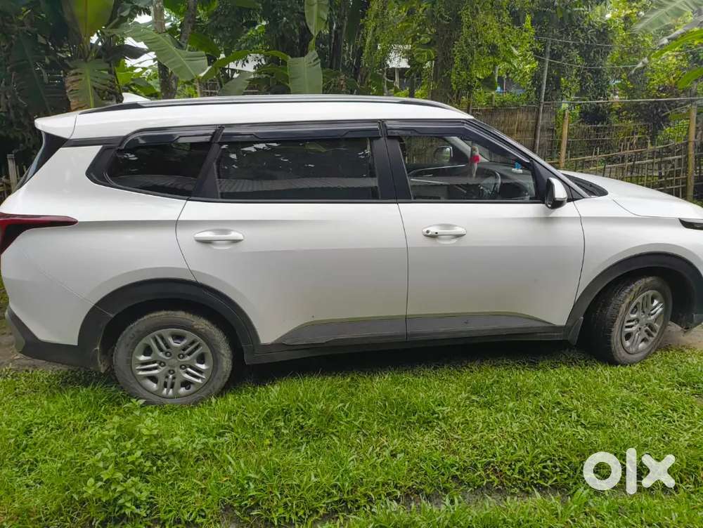 Kia Carens Prestige 2024