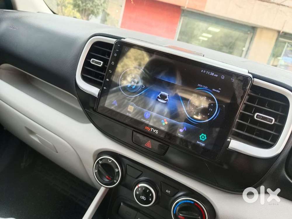 Hyundai Venue 2024 Petrol 10000 Km Driven