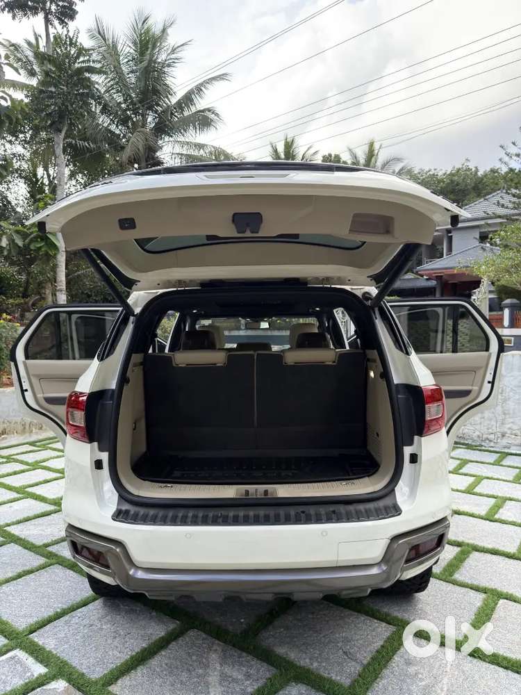 Ford Endeavour 3.2 Titanium 2017