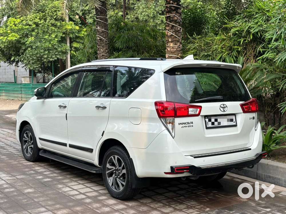 Toyota Innova Crysta [2020-ongoing] 2.4 Vx 8 Str, 2022, Diesel
