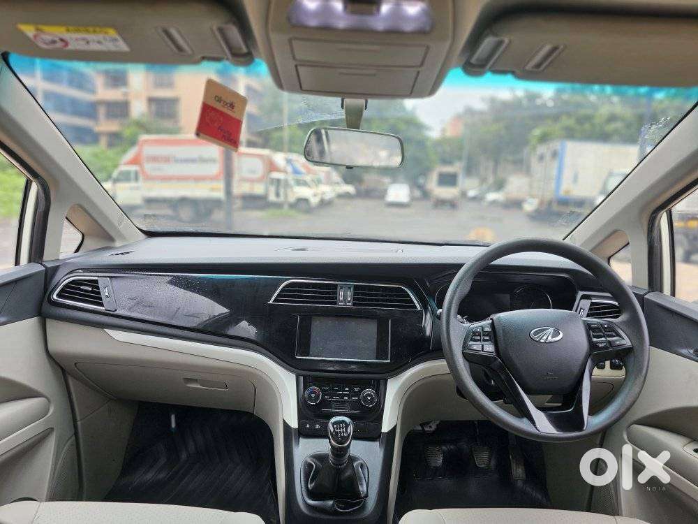 Mahindra Marazzo M8, 2018, Diesel