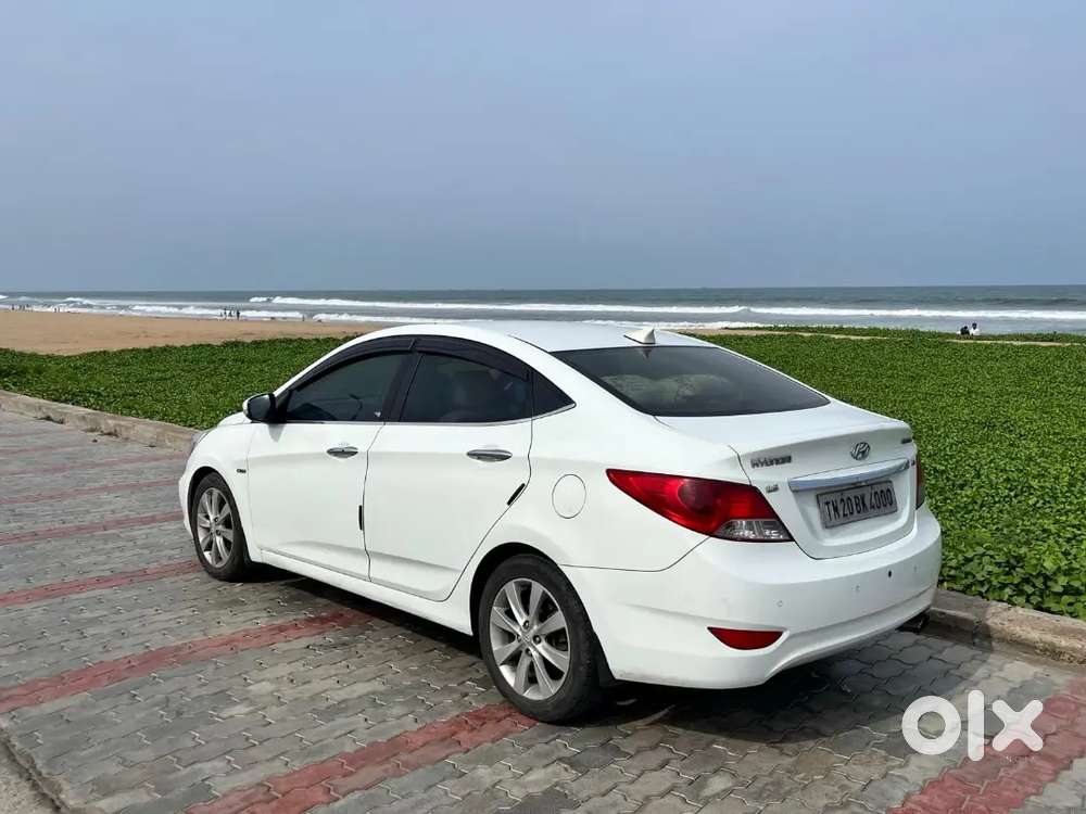 Hyundai Verna Diesel 2012 ( Top End )