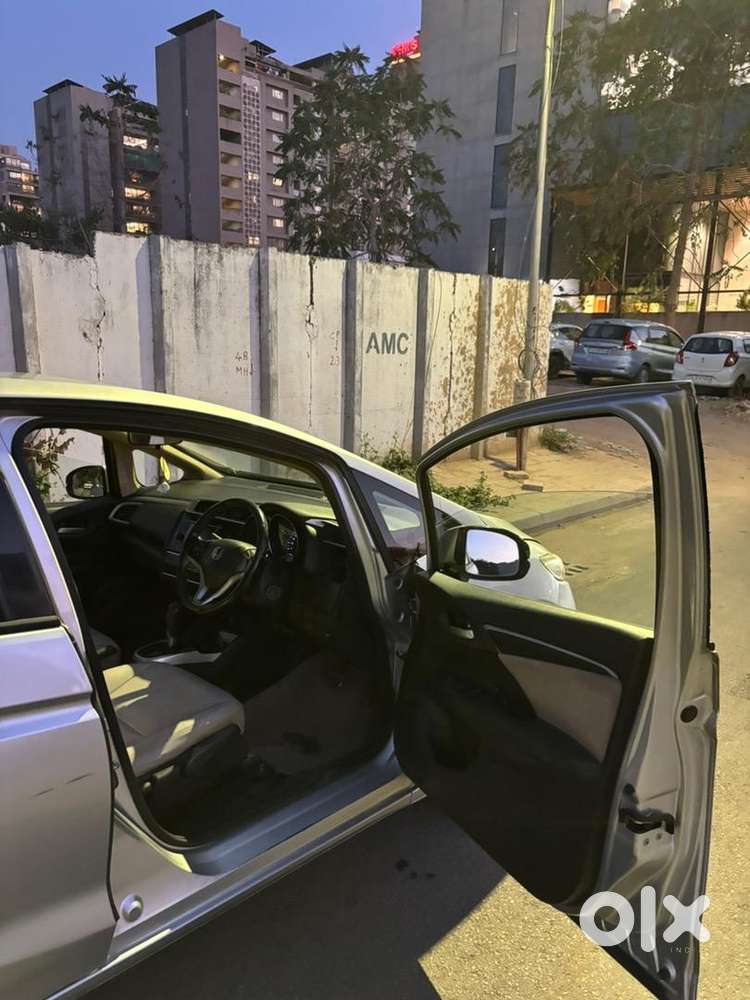 Honda Jazz V Cvt (automatic, Petrol, 2017)