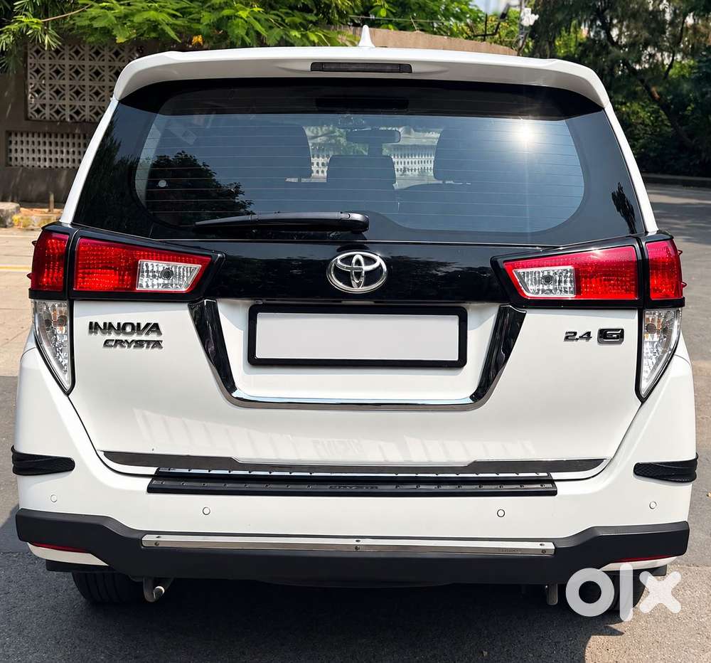 Toyota Innova Crysta 2.4 G Plus Mt 8 Str, 2024, Diesel