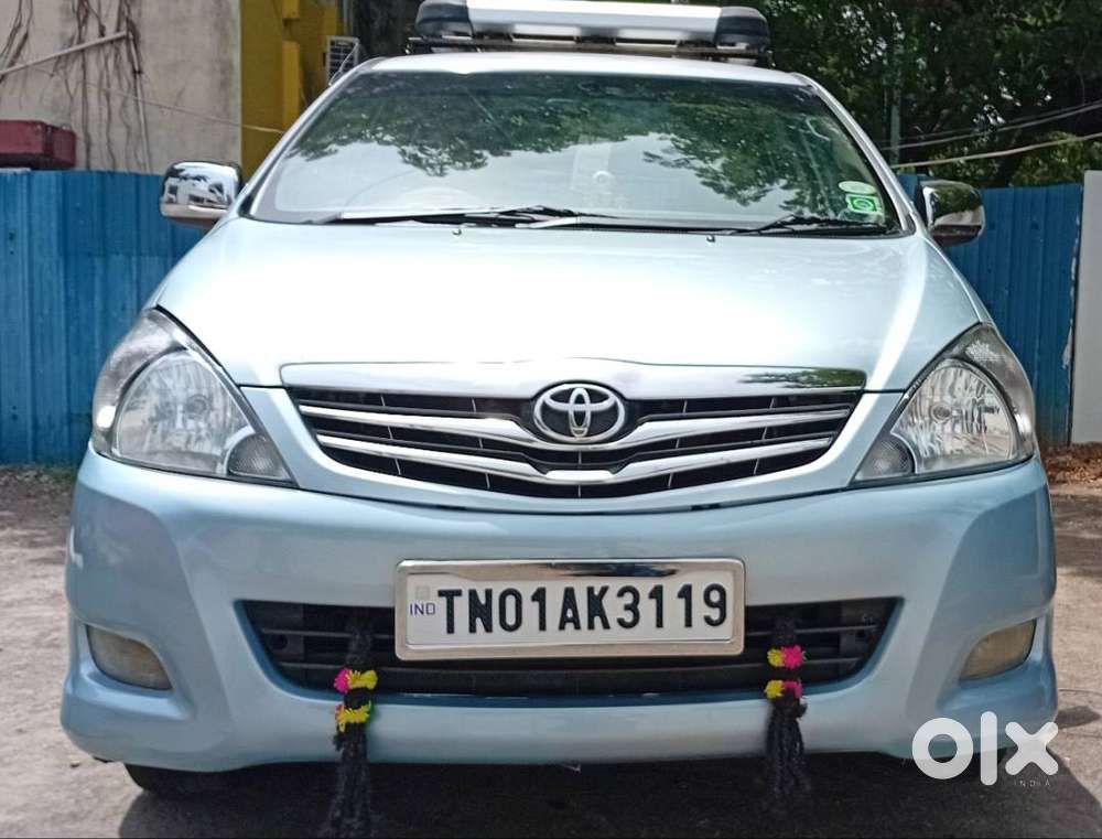 Toyota Innova 2.5v Single Owner December 2009model Fc9-12-29