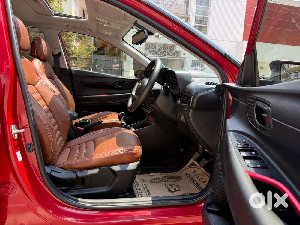 Hyundai New I20 1.5 Asta (o) Mt Dual Tone, 2021, Petrol