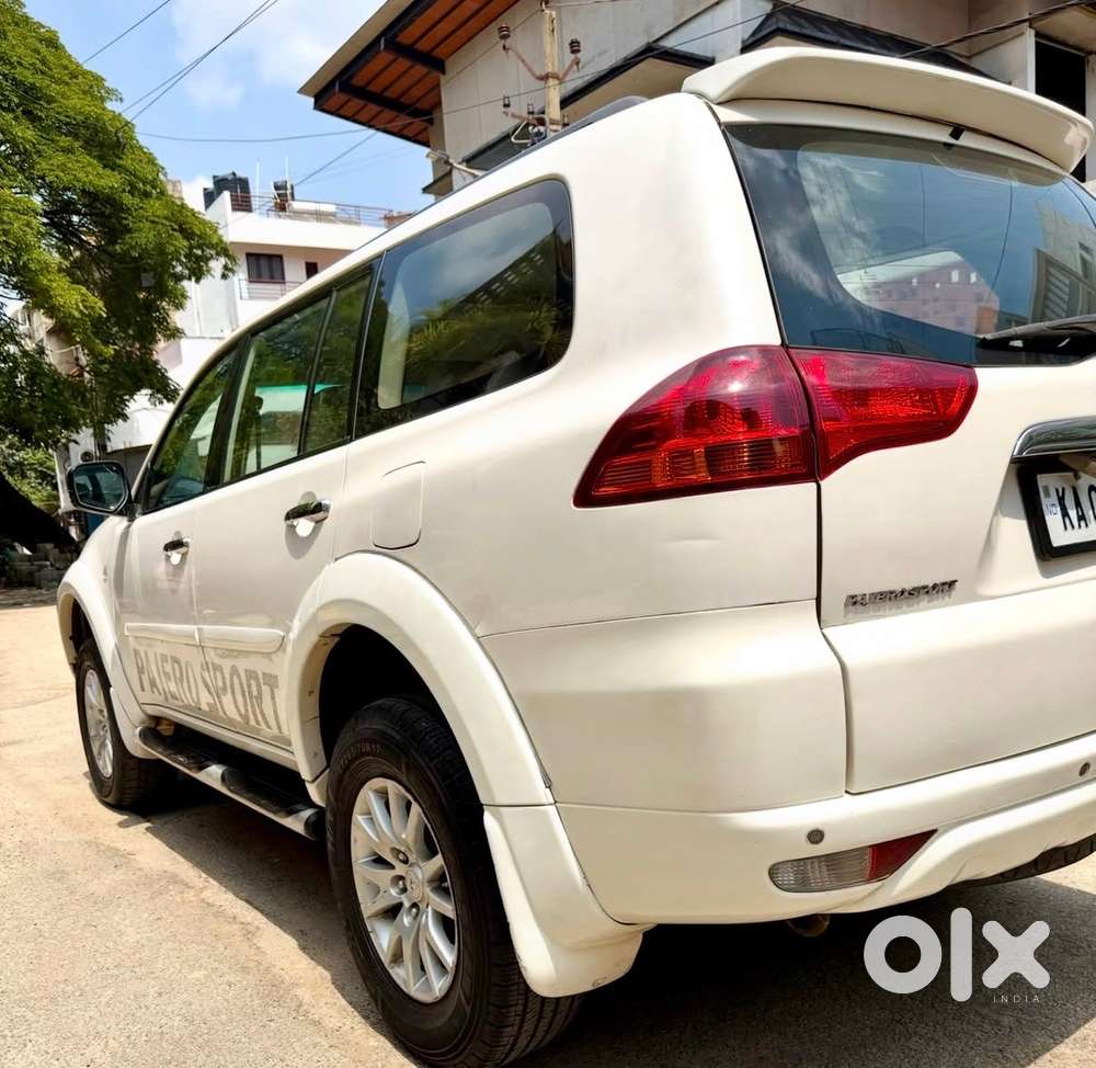 Mitsubishi Pajero Sport  Mt 4x4 2015 Diesel