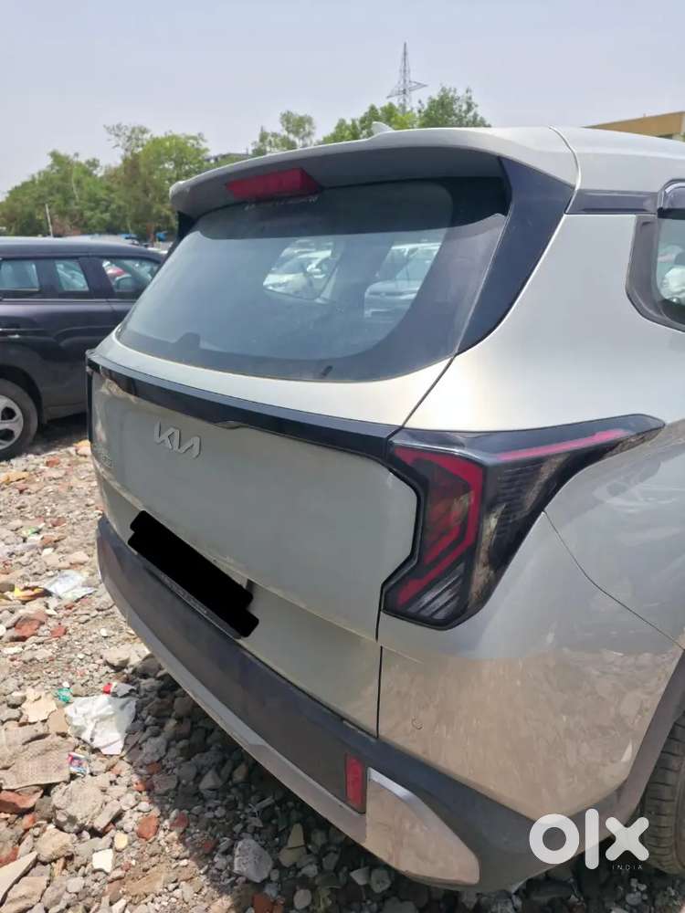 Kia Carens Clavis 2025 Petrol 4417 Km Driven