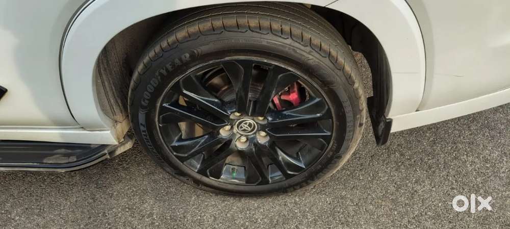 Toyota Innova Hycross 2.0 Zx (o) Hybrid 7 Str, 2024, Petrol