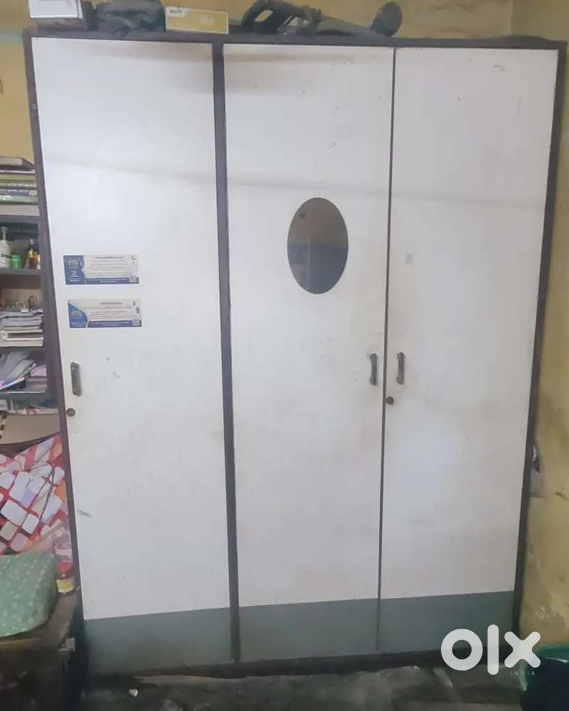 3-door cupboard for sale