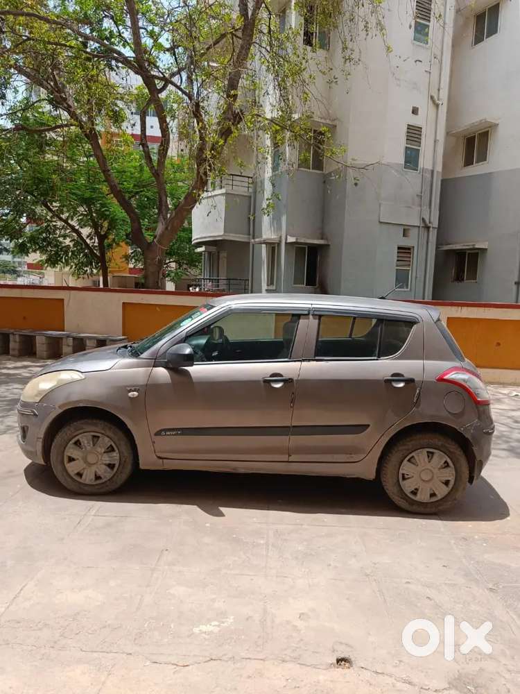 Bangalore 2nd Owner Maruti Swift 2012  Wb Registration