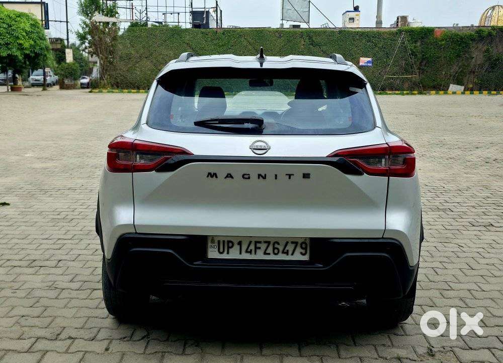 Nissan Magnite Kuro Edition 1.0 Turbo Petrol Mt, 2024, Petrol