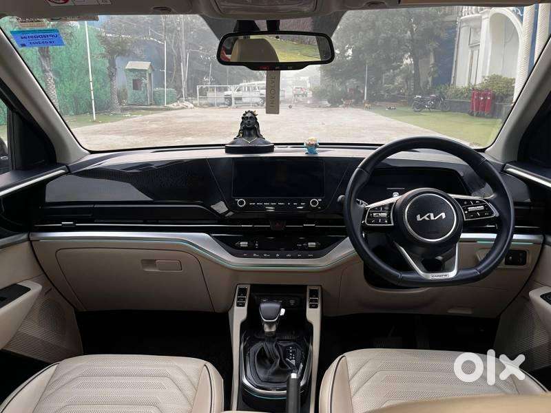 Kia Carens 1.4 Luxury Plus 6 Str, 2023, Petrol