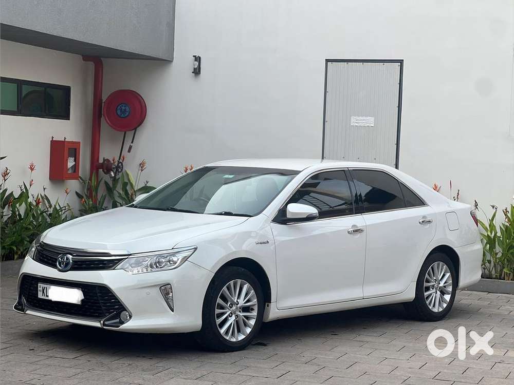 Toyota Camry 2016 Petrol Well Maintained