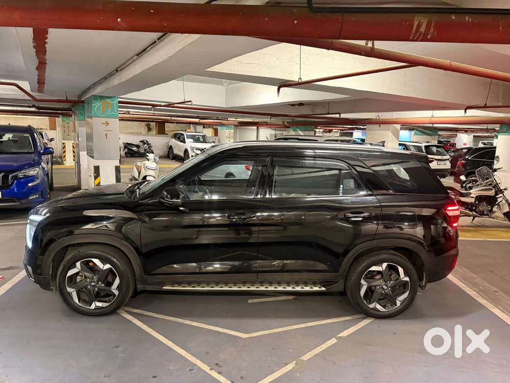 Hyundai Alcazar 2.0 Signature (o) Petrol At 7 Str, 2023, Petrol