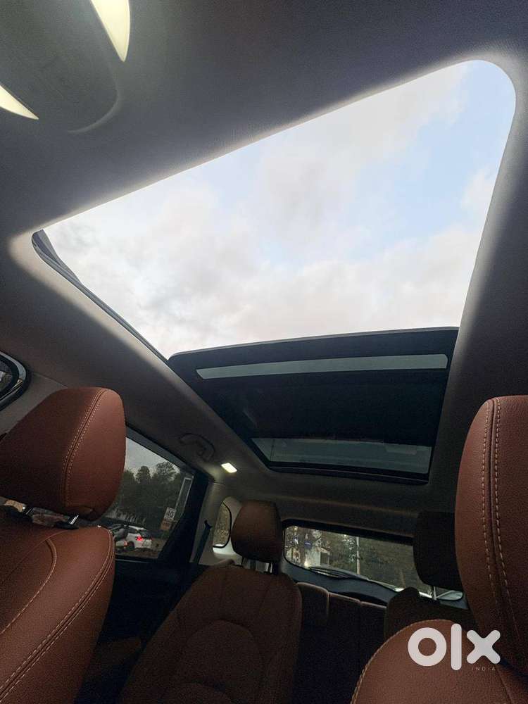 Mg Hector Plus 2022 Diesel 11800 Km Driven