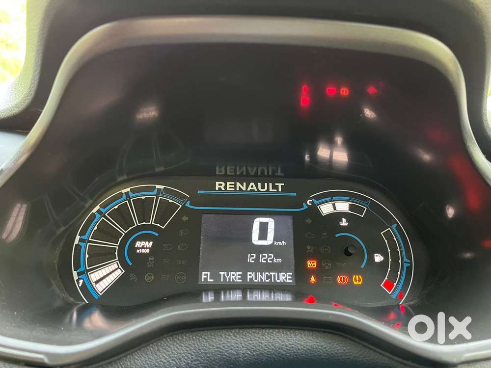 Renault Triber Rxl, 2024, Petrol