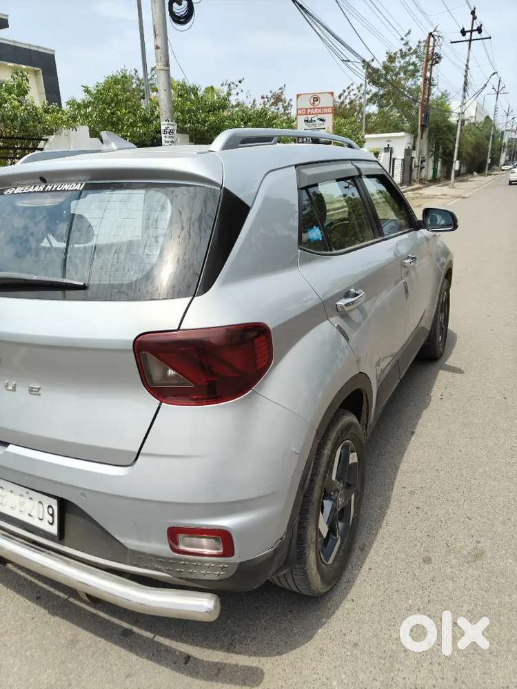 Hyundai Venue Diesel Manual 2022