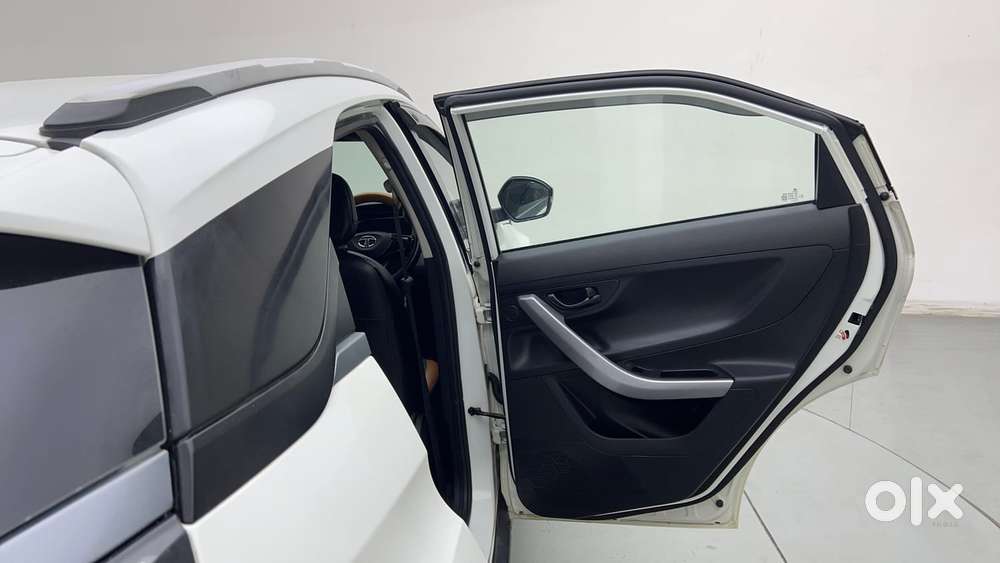 Tata Nexon 1.2 Revotron Xm (s), 2021, Petrol